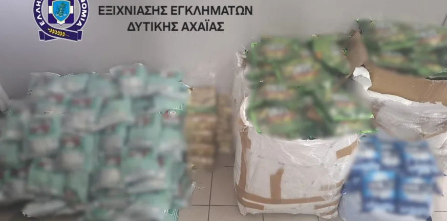 Έφοδος στην Κάτω Αχαΐα: Λαθρεμπόριο καπνού πίσω από βιτρίνα καταστήματος ΦΩΤΟ Έφοδος στην Κάτω Αχαΐα: Λαθρεμπόριο καπνού πίσω από βιτρίνα καταστήματος ΦΩΤΟ