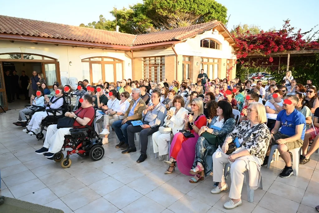 Πάτρα: Εγκαινιάστηκε η 4η Πανελλήνια Εκθεση Εικαστικών των ΚΔΑΠΑμεΑ ΦΩΤΟ