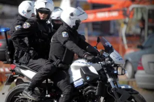 Πάτρα: Βίαιη επίθεση, πατέρας και γιος χτύπησαν ιδιοκτήτη τεχνικού γραφείου με πληκτρολόγιο και γροθιές!