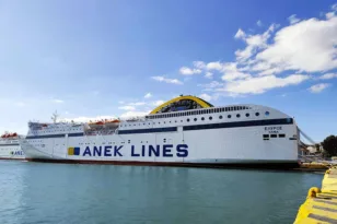 Πειραιάς: Αναχώρησε το «ΕΛΥΡΟΣ» για Χανιά μετά την αποκατάσταση της μηχανικής βλάβης