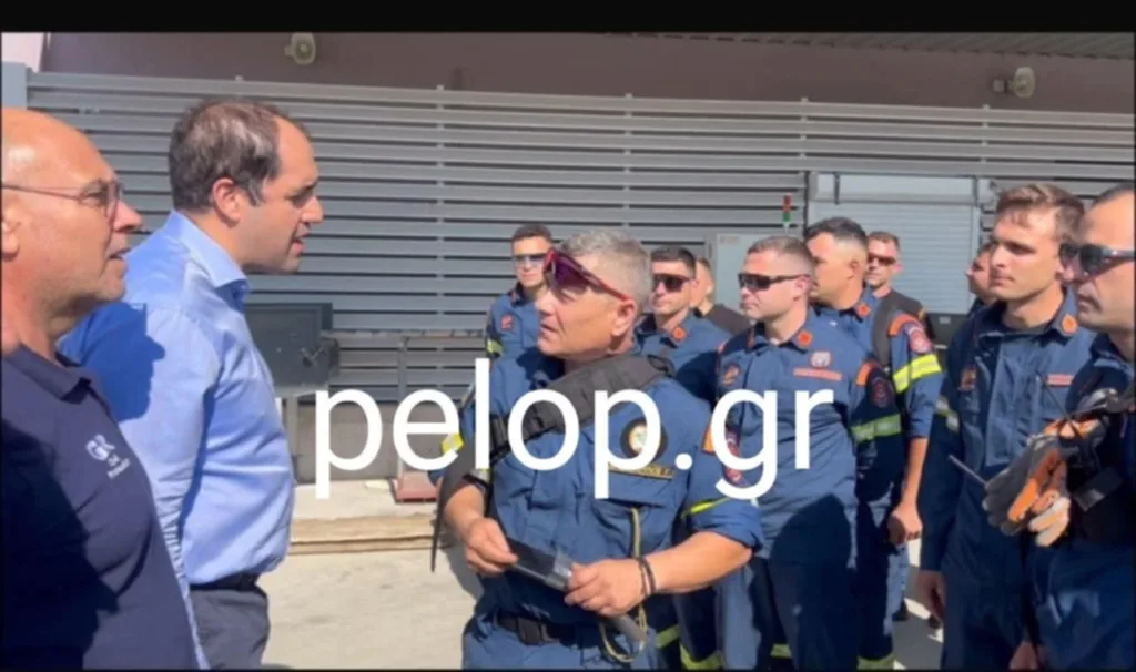 Πατρινοί στη «μάχη» με τις φλόγες στη Χίο ΦΩΤΟ - ΒΙΝΤΕΟ Πατρινοί «δασοκομάντος» με τον Γ. Κεφαλογιάννη