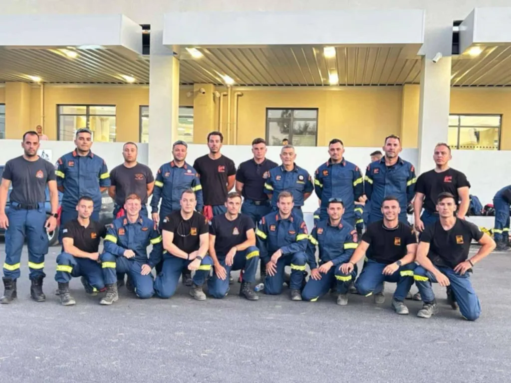 Η 6η ΕΜΟΔΕ στα πύρινα μέτωπα: Οι «δασοκομάντος» της Πάτρας... στη Χίο ΦΩΤΟ