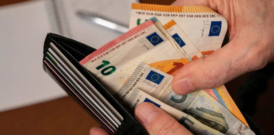 Ανατροπές στα επιδόματα του ΟΠΕΚΑ: Ποιοι επηρεάζονται από τα νέα κριτήρια Ανατροπές στα επιδόματα του ΟΠΕΚΑ: Ποιοι επηρεάζονται από τα νέα κριτήρια