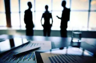 Οι 10 αλλαγές που έρχονται με το νέο εργασιακό νομοσχέδιο, προσλήψεις, υπερωρίες, άδειες