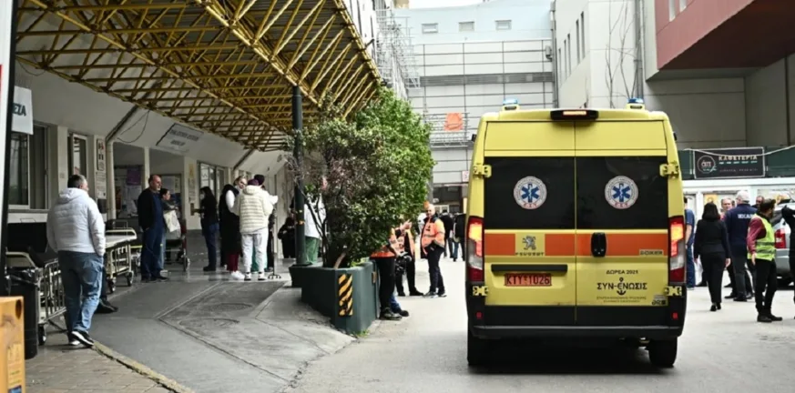 Μυστήριο στον «Ευαγγελισμό»: Κομμένα καλώδια και μονάδες κλιματισμού εκτός λειτουργίας Μυστήριο στον «Ευαγγελισμό»: Κομμένα καλώδια και μονάδες κλιματισμού εκτός λειτουργίας