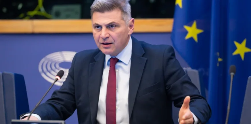 Έγκριση της πρότασης Φαραντούρη για παράταση των κονδυλίων του Ταμείου Ανάκαμψης σε ώριμα έργα Έγκριση της πρότασης Φαραντούρη για παράταση των κονδυλίων του Ταμείου Ανάκαμψης σε ώριμα έργα