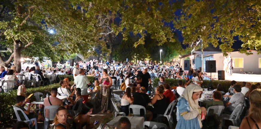 Πάτρα: Το «Φεστιβάλ στις Γειτονιές» συνεχίζει το ταξίδι του και τον Ιούλιο Πάτρα: Το «Φεστιβάλ στις Γειτονιές» συνεχίζει το ταξίδι του και τον Ιούλιο
