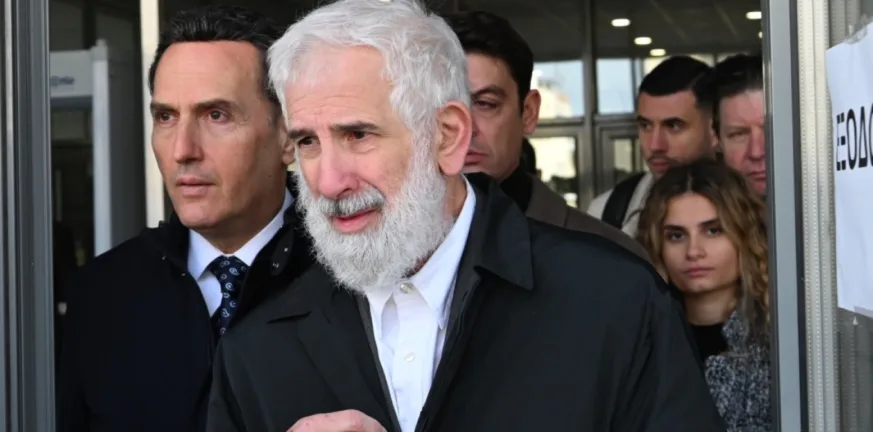 Κατέρρευσε ο Πέτρος Φιλιππίδης στο δικαστήριο, διεκόπη η απολογία του Κατέρρευσε ο Πέτρος Φιλιππίδης στο δικαστήριο, διεκόπη η απολογία του