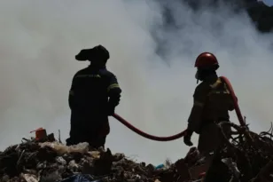Καστελόριζο: Φωτιά σε υπαίθρια χωματερή, συναγερμός στην Πυροσβεστική