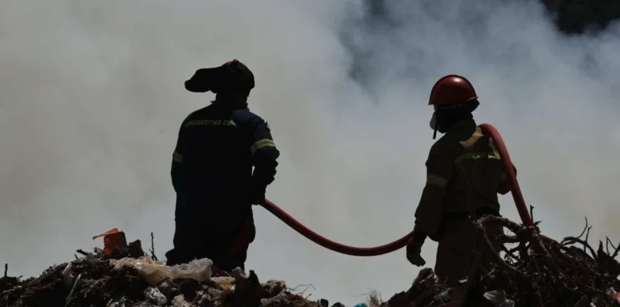 Καστελόριζο: Φωτιά σε υπαίθρια χωματερή, συναγερμός στην Πυροσβεστική Καστελόριζο: Φωτιά σε υπαίθρια χωματερή, συναγερμός στην Πυροσβεστική