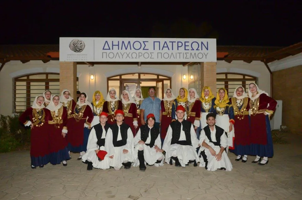 «Για εμάς…»: Ο χορός ως μήνυμα ειρήνης από το Χορευτικό του Δήμου Πατρέων