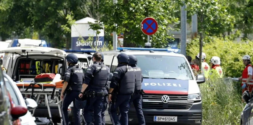 Αυστρία: Εννέα οι νεκροί από την επίθεση στο σχολείο Αυστρία: Εννέα οι νεκροί από την επίθεση στο σχολείο