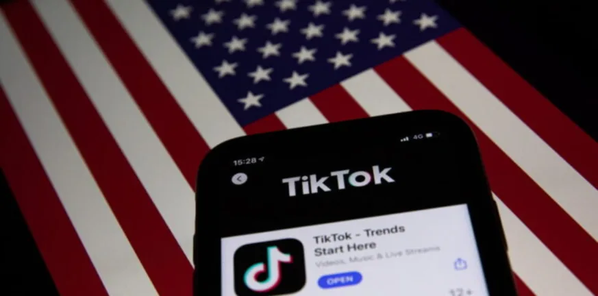 TikTok: Ο Τραμπ εξετάζει νέα παράταση λειτουργίας TikTok: Ο Τραμπ εξετάζει νέα παράταση λειτουργίας