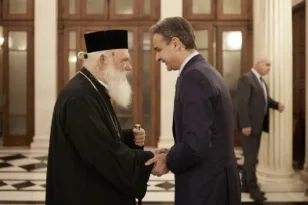 Δείπνο στον Λυκαβηττό: Η ιδιωτική συνάντηση Μητσοτάκη και Ιερώνυμου που δεν πέρασε απαρατήρητη