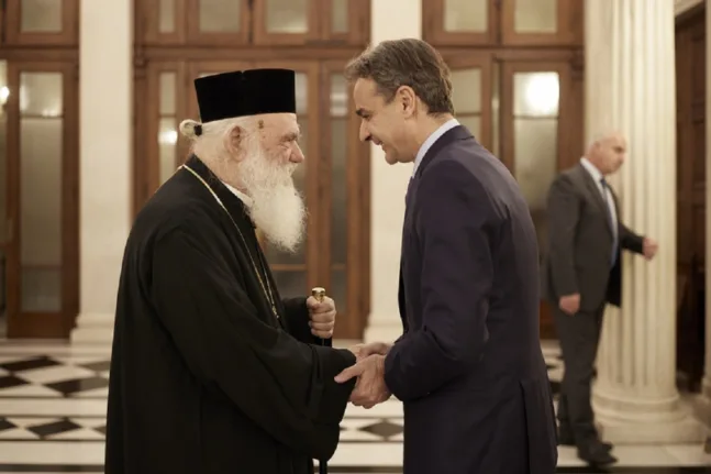 Δείπνο στον Λυκαβηττό: Η ιδιωτική συνάντηση Μητσοτάκη και Ιερώνυμου που δεν πέρασε απαρατήρητη Δείπνο στον Λυκαβηττό: Η ιδιωτική συνάντηση Μητσοτάκη και Ιερώνυμου που δεν πέρασε απαρατήρητη