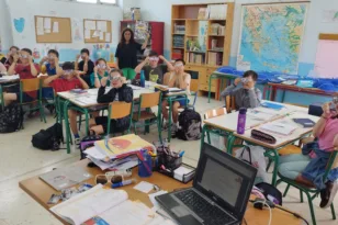 Μαθητές από την Πάτρα για τον πόλεμο στη Γάζα: «Ολα τα παιδιά ζητάμε να σταματήσει ο πόλεμος»