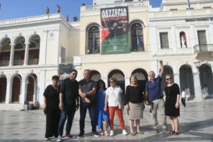 Πάτρα: Γιγαντοπανό για την Παλαιστίνη στο Μέγαρο Λόγου και Τέχνης ΦΩΤΟ