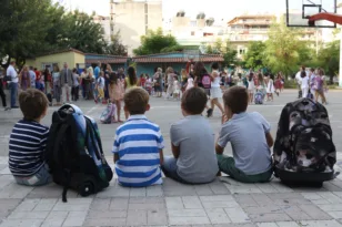 Πάτρα – Πονοκέφαλος στα σχολεία: Περισσοί μαθητές…πάνε δίπλα