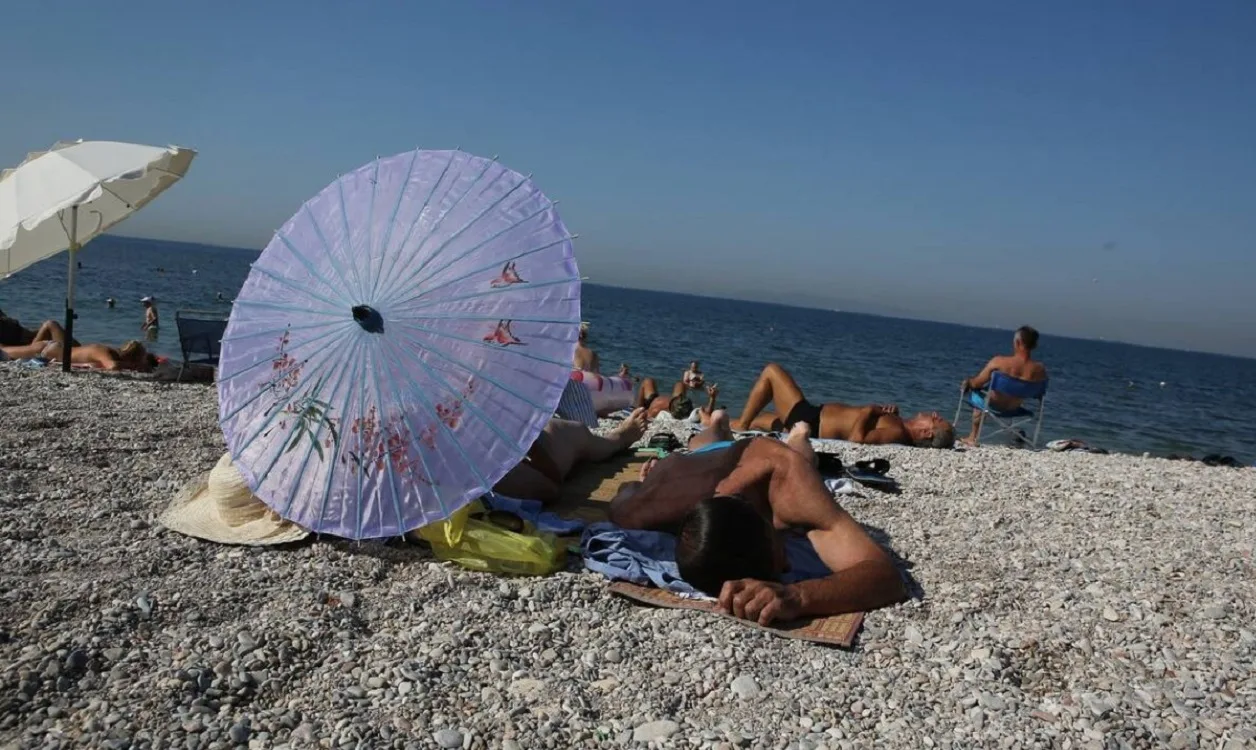 Ζέστη που επιμένει: Ο Κολυδάς βλέπει θερμή εβδομάδα, πού θα φτάσει το θερμόμετρο