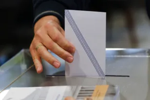 Δημοσκόπηση Real Polls: Πρώτη η ΝΔ με 31,5% – Τι λένε οι πολίτες για τον Αλέξη Τσίπρα