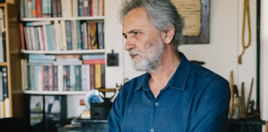 O Γιάννης Καλπούζος έρχεται την Πέμπτη στην Πάτρα για την παρουσίαση του «Μεθυστή: Με τρομάζει η απομάκρυνση από το φως της ψυχής» O Γιάννης Καλπούζος έρχεται την Πέμπτη στην Πάτρα για την παρουσίαση του «Μεθυστή: Με τρομάζει η απομάκρυνση από το φως της ψυχής»