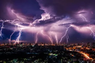 Έπεσαν 19.000 κεραυνοί! Άστραψε και βρόντηξε σε Κεντρική και Β. Ελλάδα, ΧΑΡΤΕΣ, ΕΙΚΟΝΕΣ