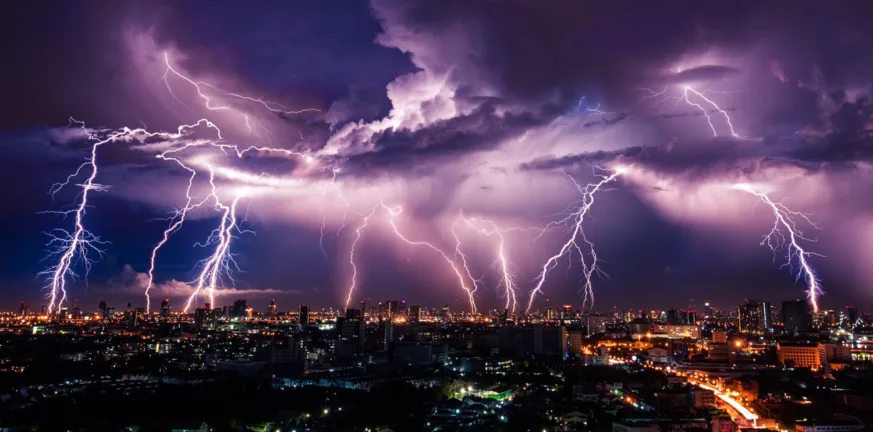 Έπεσαν 19.000 κεραυνοί! Άστραψε και βρόντηξε σε Κεντρική και Β. Ελλάδα, ΧΑΡΤΕΣ, ΕΙΚΟΝΕΣ