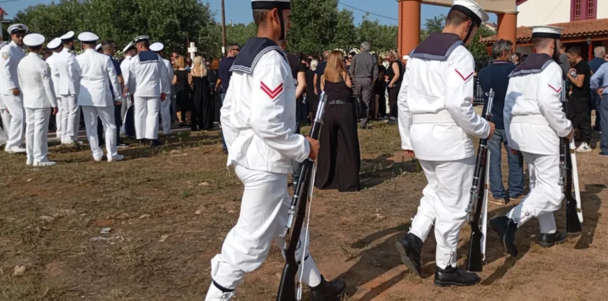 Αιτωλοακαρνανία: «Καλό Πλου» Παναγιώτη - Θρήνος για τον Αρχικελευστή που χάθηκε στην άσφαλτο ΦΩΤΟ Αιτωλοακαρνανία: «Καλό Πλου» Παναγιώτη - Θρήνος για τον Αρχικελευστή που χάθηκε στην άσφαλτο ΦΩΤΟ