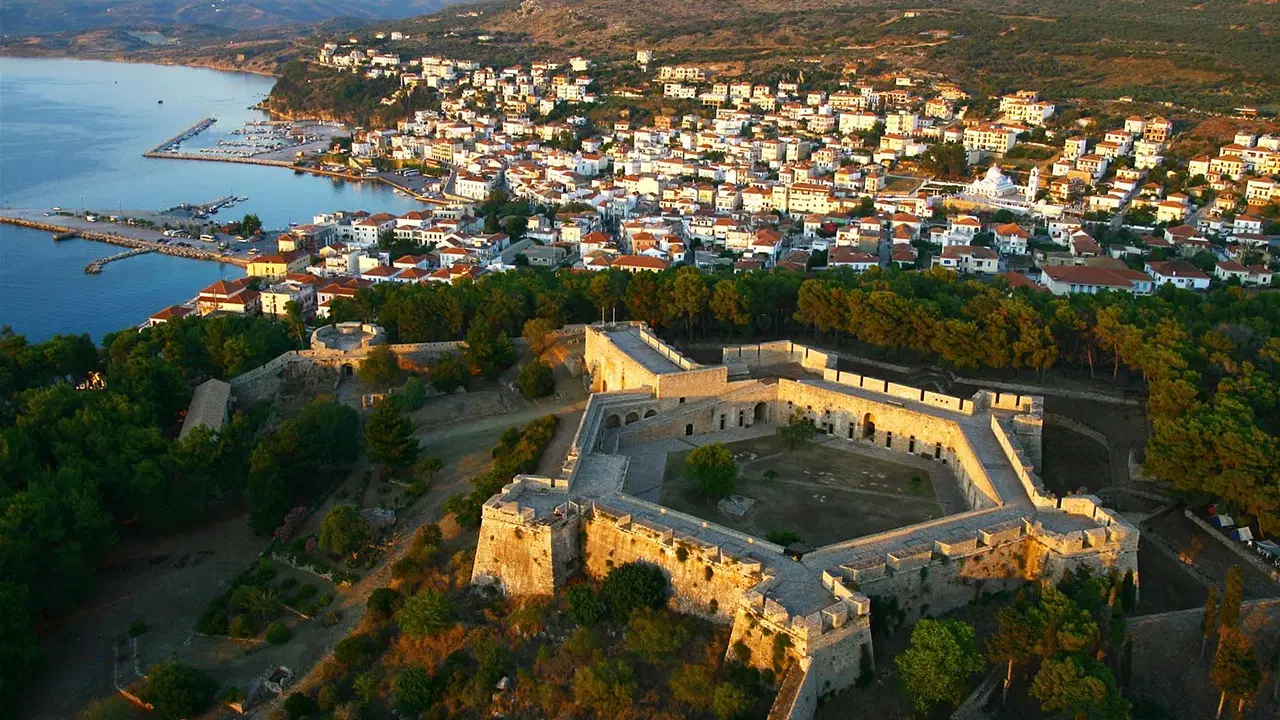 Πέντε διαδρομές για βόλτα με αυτοκίνητο στην Πελοπόννησο
