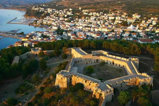 Οδοιπορικό στην Κυπαρισσία: Η κρυφή καλοκαιρινή γοητεία της Μεσσηνίας