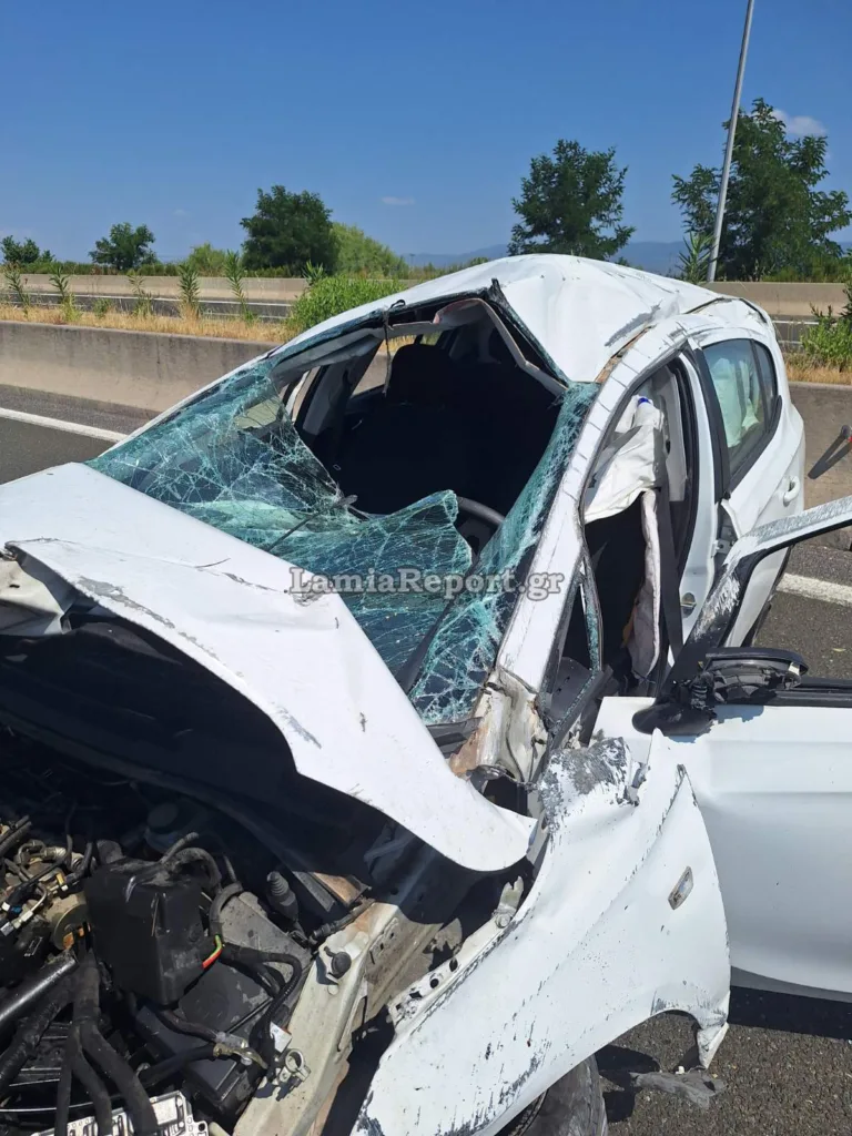 Τροχαίο στη Φθιώτιδα: 27χρονος καρφώθηκε στο διάζωμα λίγο πριν τα διόδια της Αγίας Τριάδας ΦΩΤΟ