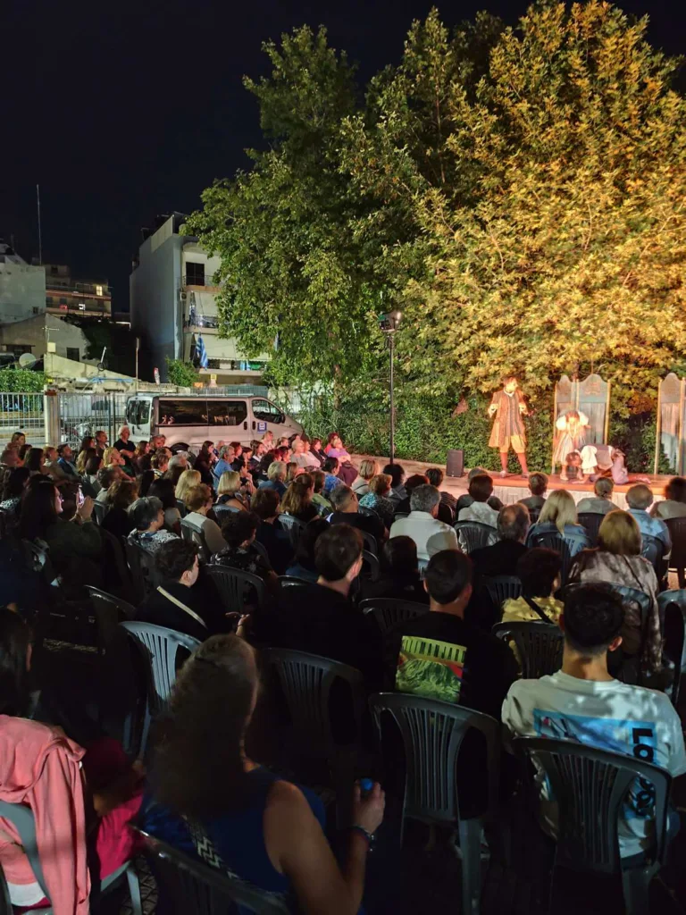 Η “Λοκαντιέρα” του Άρματος Θέσπιδος γοητεύει την Πάτρα, συνεχίζεται η καλοκαιρινή περιοδεία