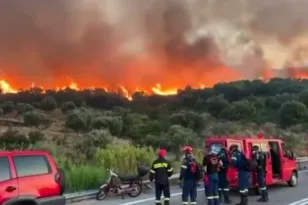 Φωτιά στην Παλαιοπαναγιά Ναυπάκτου: Μήνυμα του 112 για εκκένωση του Άνω Πλατανίτη – Καλύτερη εικόνα BINTEO
