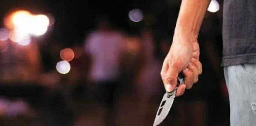 Ρομά τραυμάτισαν με μαχαίρι 16χρονο στην Πάτρα Ρομά τραυμάτισαν με μαχαίρι 16χρονο στην Πάτρα