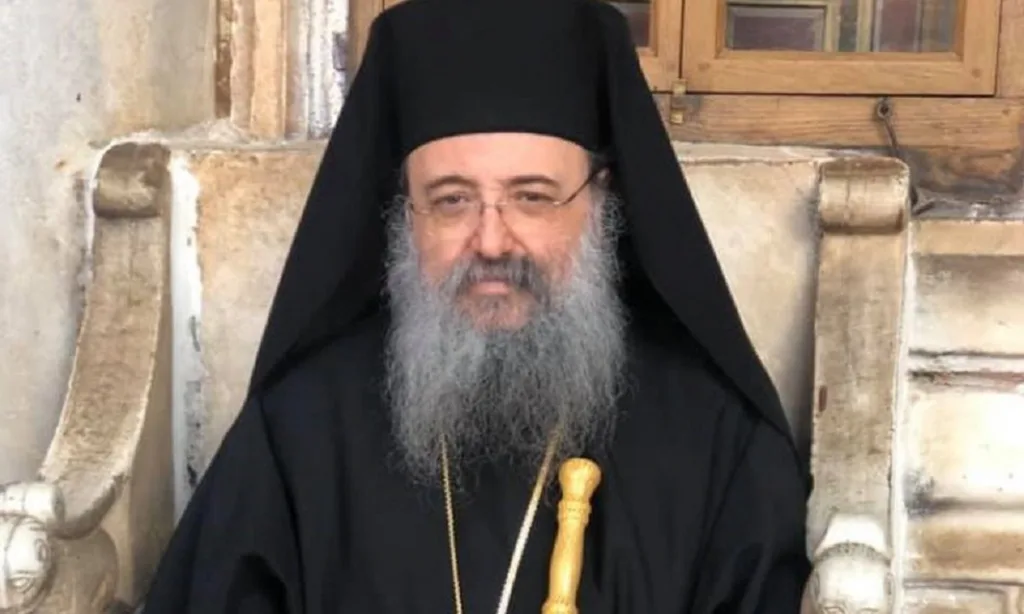«Αυτός ο σταυρός είναι μεγάλος» το συγκλονιστικό μήνυμα του Μητροπολίτη Πατρών για τους γονείς των παλικαριών