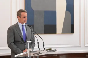 Μητσοτάκης: «Όσοι αρνούνται την αξιολόγηση, αρνούνται να λογοδοτήσουν – Και το Δημόσιο δεν θα τους καλύψει πια»