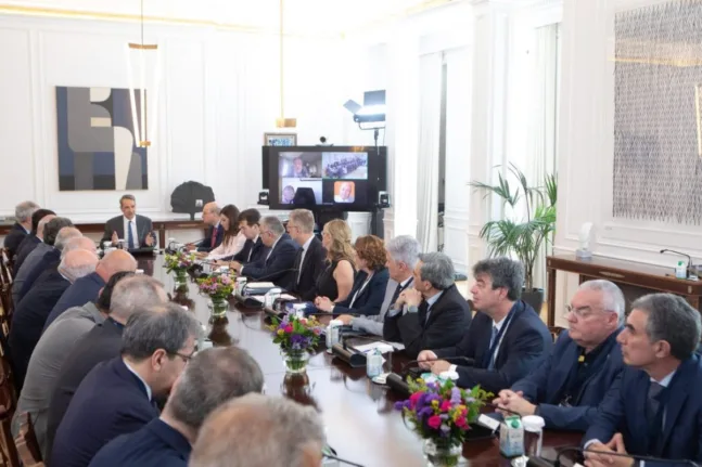 Ο Πρωθυπουργός αποφασισμένος να υπερασπιστεί το δημόσιο πανεπιστήμιο: Ωρα ευθύνης για τους Πρυτάνεις - Στην «Π» Χρ. Μπούρας και Αθ. Κατσής