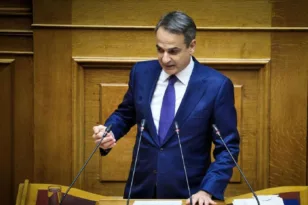 Μητσοτάκης στη Βουλή: «Στήσατε σκευωρία πάνω στους νεκρούς των Τεμπών – Δεν θα γίνω συνομιλητής κανενός συκοφάντη»