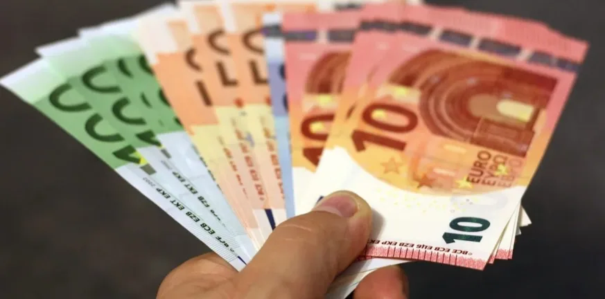Ενίσχυση 250 ευρώ στους συνταξιούχους, τι ισχύει, ποιους αφορά Ενίσχυση 250 ευρώ στους συνταξιούχους, τι ισχύει, ποιους αφορά