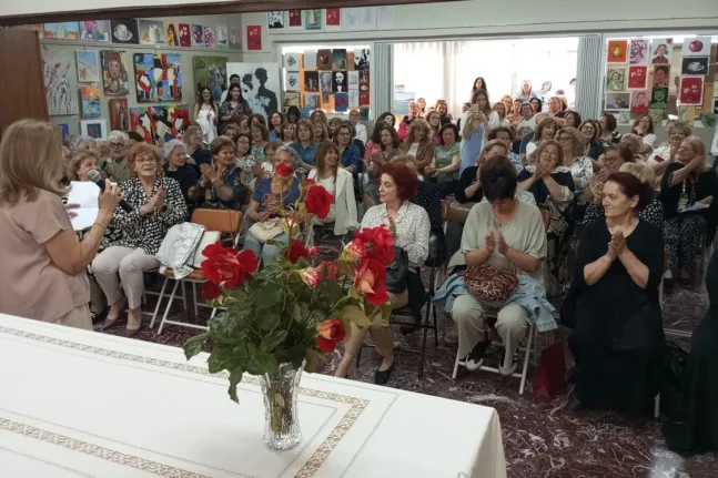 Χρώμα, λόγος και μνήμη: Τα εγκαίνια του Μορφωτικού Συλλόγου τίμησαν τη δημιουργία της κοινότητας Χρώμα, λόγος και μνήμη: Τα εγκαίνια του Μορφωτικού Συλλόγου τίμησαν τη δημιουργία της κοινότητας