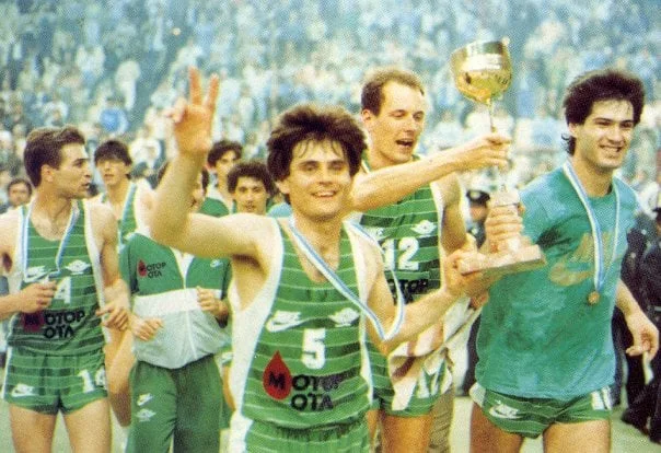 Από τον Σκροπολίθα το 1983 στον Τολιόπουλο το 2005 Από τον Σκροπολίθα το 1983 στον Τολιόπουλο το 2005
