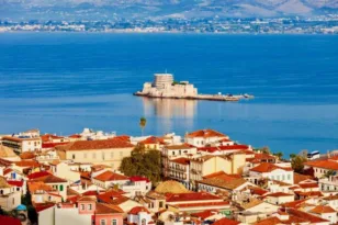 Πελοπόννησος με αυτοκίνητο: Το απόλυτο roadtrip διακοπών 2025