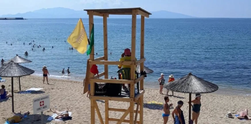 Σε 12ωρη βάση οι ναυαγοσώστες στις παραλίες της Πάτρας: Ποιες καλύπτονται από 1η Ιουνίου Σε 12ωρη βάση οι ναυαγοσώστες στις παραλίες της Πάτρας: Ποιες καλύπτονται από 1η Ιουνίου