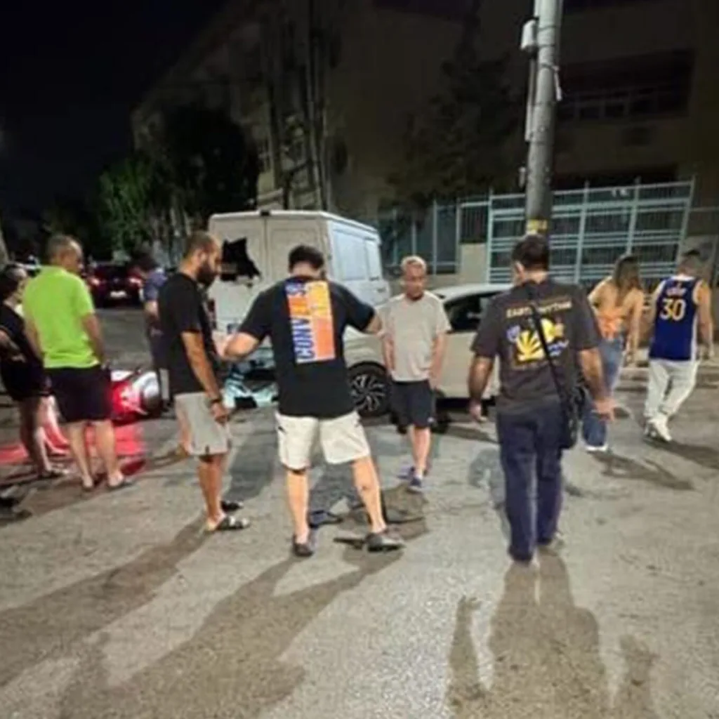 Περιστέρι: Συνεπιβάτης μηχανής πυροβόλησε οδηγό αυτοκινήτου - Τι ακριβώς συνέβη