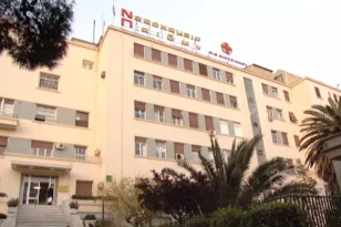 Τραυματισμός 15χρονης από τζαμαρία στον Πειραιά