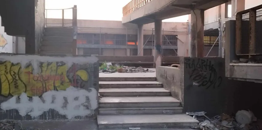 Πάτρα: Φρίκη, 43χρονος απαγχονισμένος σε ασανσέρ του παλιού λιμεναρχείου ΦΩΤΟ Πάτρα: Φρίκη, 43χρονος απαγχονισμένος σε ασανσέρ του παλιού λιμεναρχείου ΦΩΤΟ