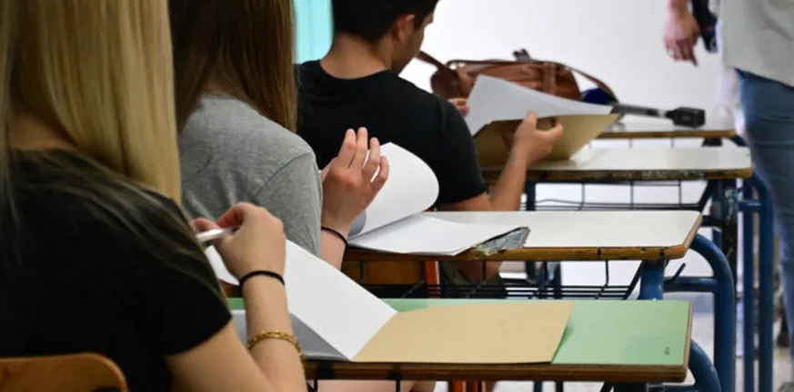 Τα σόσιαλ πνίγουν την αριστεία: Αναγκαία η αλλαγή του ρόλου του σχολείου και της εκπαιδευτικής διαδικασίας Τα σόσιαλ πνίγουν την αριστεία: Αναγκαία η αλλαγή του ρόλου του σχολείου και της εκπαιδευτικής διαδικασίας