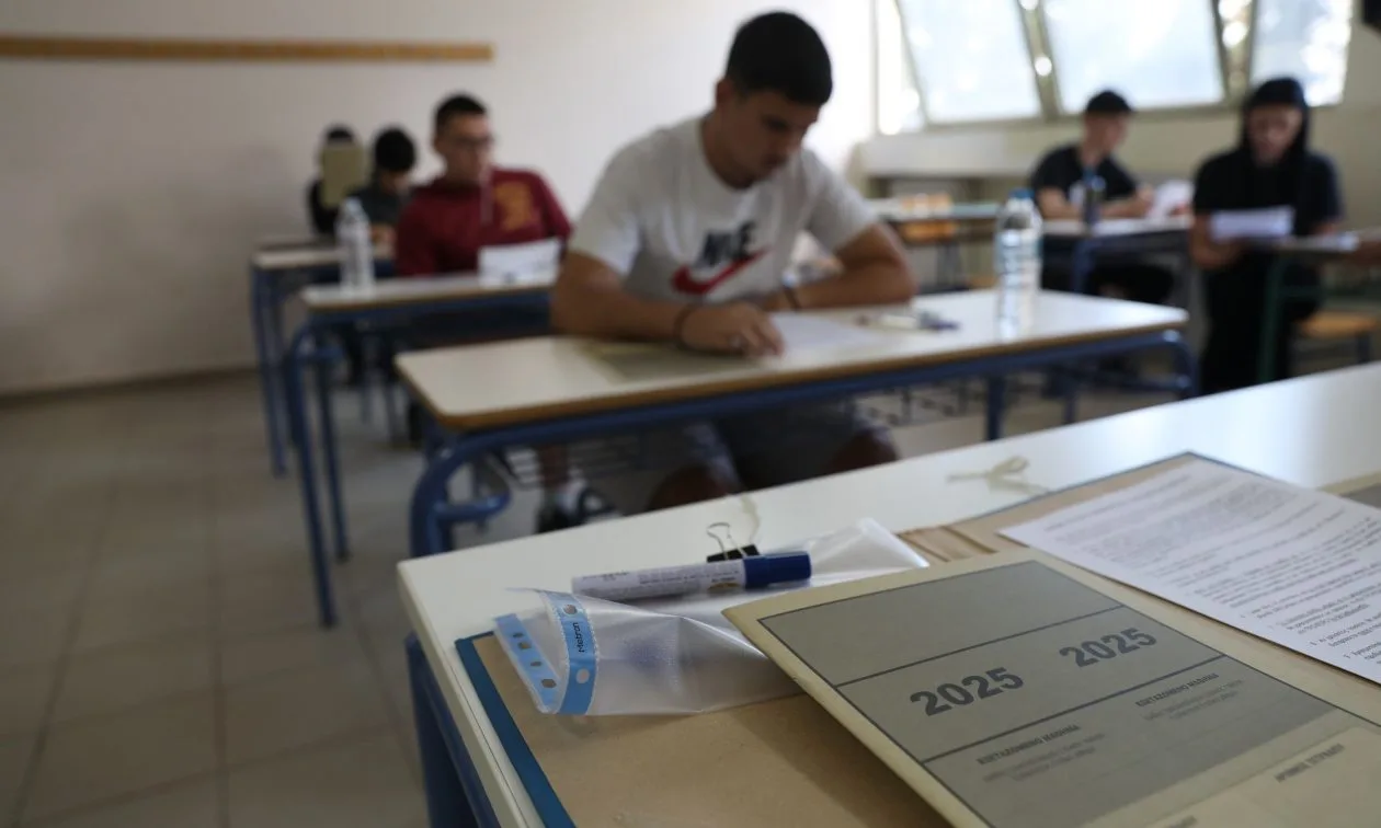 Πανελλαδικές 2025: Δείτε τα θέματα στα Αρχαία, Μαθηματικά και Βιολογία