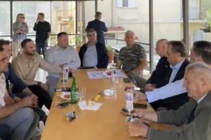 Παρέμβαση Παπανδρέου στην Τριταία: «Πυρόπληκτοι χωρίς αποζημιώσεις, επιστροφή στην κανονικότητα χωρίς κράτος»