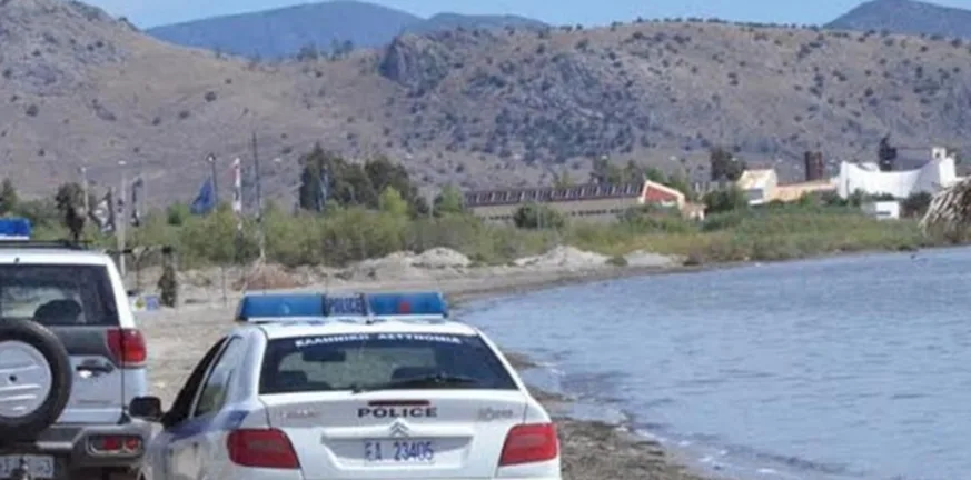 Τρόμος για τουρίστρια, βγήκε γυμνός από τη θάλασσα και της «όρμησε»! Τρόμος για τουρίστρια, βγήκε γυμνός από τη θάλασσα και της «όρμησε»!